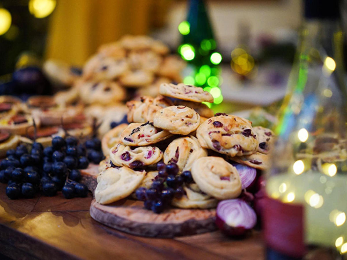 Bilder für Weintrauben-Zwiebelkuchen-Schnecken - Rezept