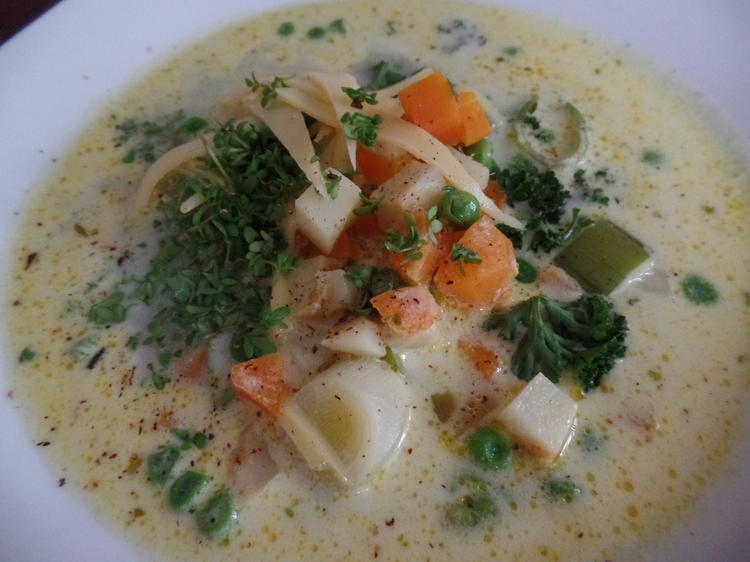 Gemüse-Käsesuppe - Rezept mit Bild - kochbar.de