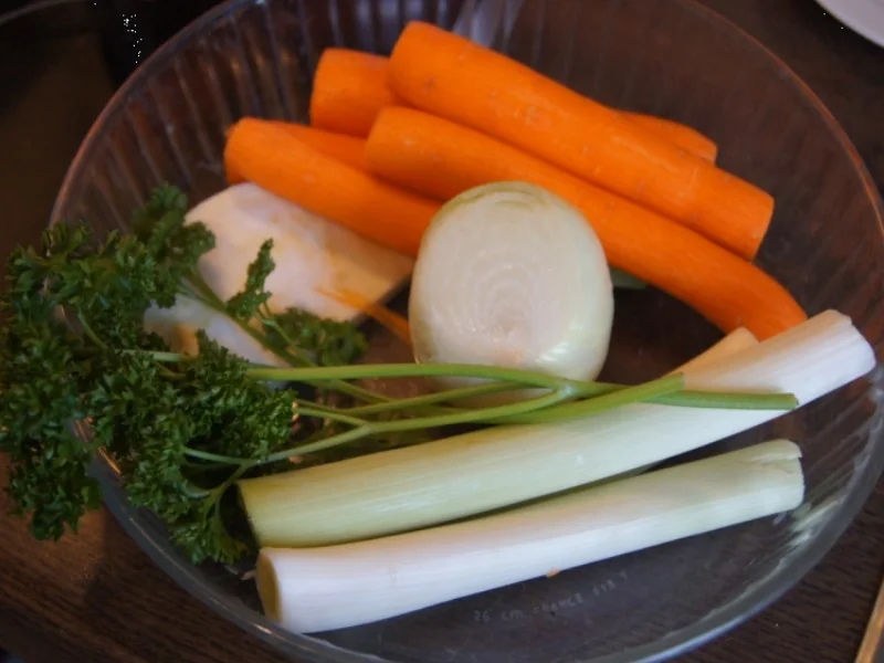 Kürbiscremesuppe mit Kokosmilch und Hähnchenfleischeinlage - Rezept - Bild Nr. 6640