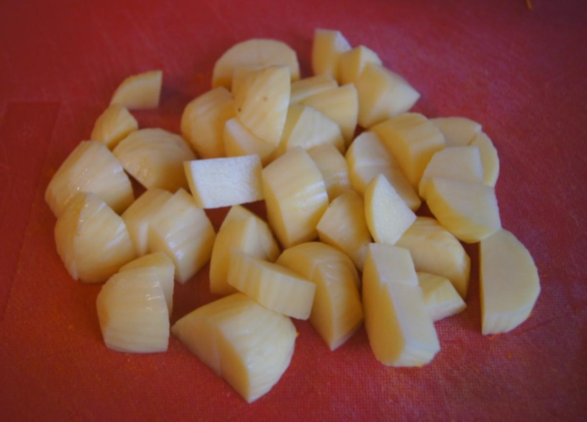 Kürbiscremesuppe mit Kokosmilch und Hähnchenfleischeinlage - Rezept - Bild Nr. 6653