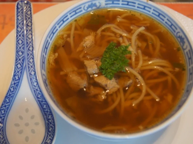Chinesische Nudelsuppe mit Entenfleisch - Rezept - Bild Nr. 2