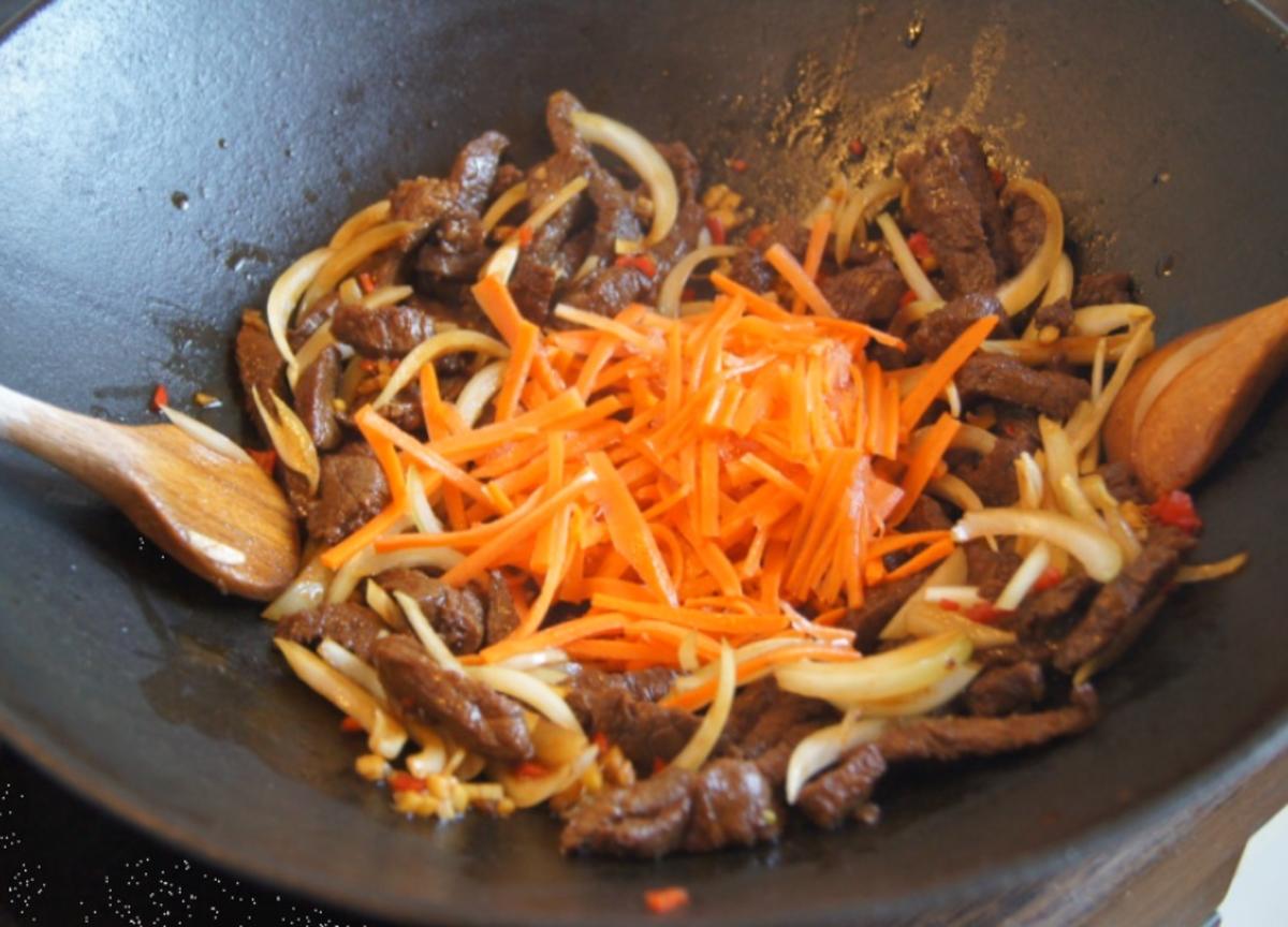 Chinesisches Rindfleisch mit Gemüse und Basmati Reis - Rezept - Bild Nr. 11