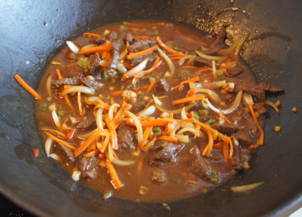 Chinesisches Rindfleisch mit Gemüse und Basmati Reis - Rezept - Bild Nr. 13
