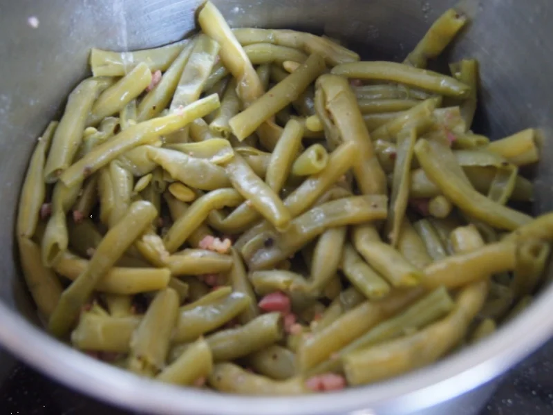 Rezept: Schweinefilet mit Preiselbeersauce, Möhrenpüree und Speckböhnchen Bild Nr. 25 Schweinefilet mit Preiselbeersauce, Möhrenpüree und Speckböhnchen - Rezept - Bild Nr. 25