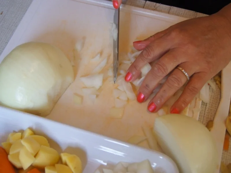 Rezept: Gulascheintopf ungarischer Art Bild Nr. 6642 Gulascheintopf ungarischer Art - Rezept - Bild Nr. 6642