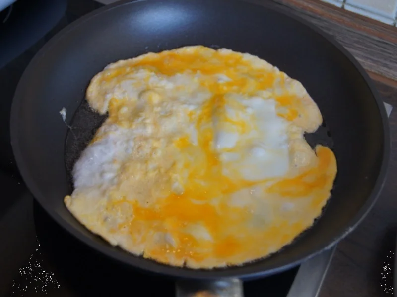 Ausgebackene Hähnchenbrustfiletwürfel mit Ei-Gemüse-Mie-Nudeln - Rezept - Bild Nr. 6648