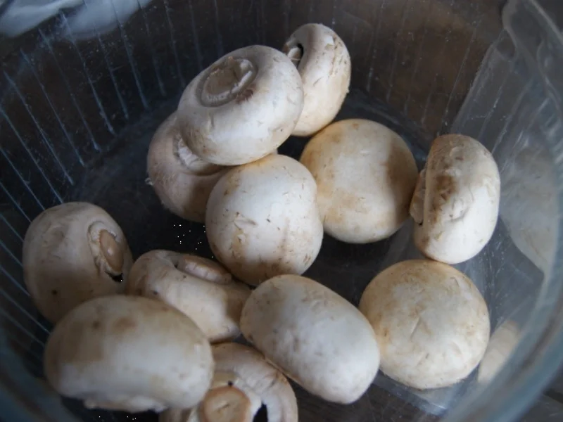 Ente auf Gemüsebett mit Erdnusssauce, Champignons und gelber Basmatireis - Rezept - Bild Nr. 12