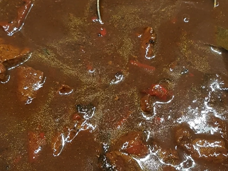 Rindergulasch mit versch. Gemüse aus dem Garten und Kartoffeln - Rezept - Bild Nr. 6652
