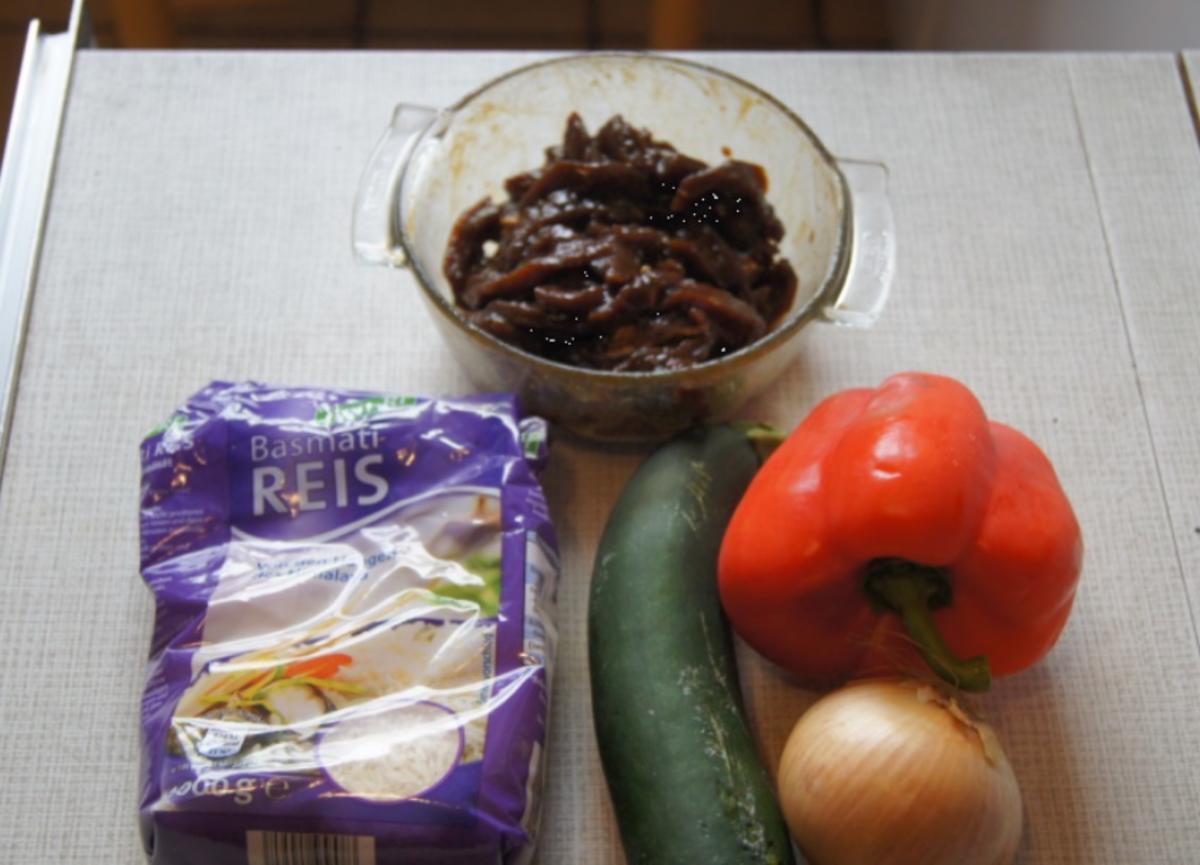 Rindfleisch mit Paprika, Zucchini, Zwiebeln und Basmati-Reis - Rezept - Bild Nr. 8
