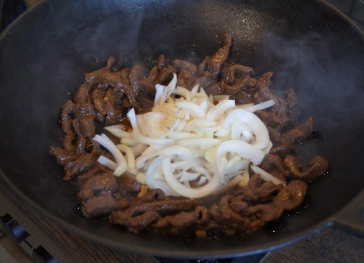 Rindfleisch mit Paprika, Zucchini, Zwiebeln und Basmati-Reis - Rezept - Bild Nr. 14