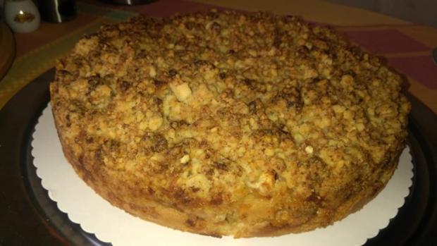 Apfelkuchen mit Mandel-Marzipan Streusel - Rezept - kochbar.de