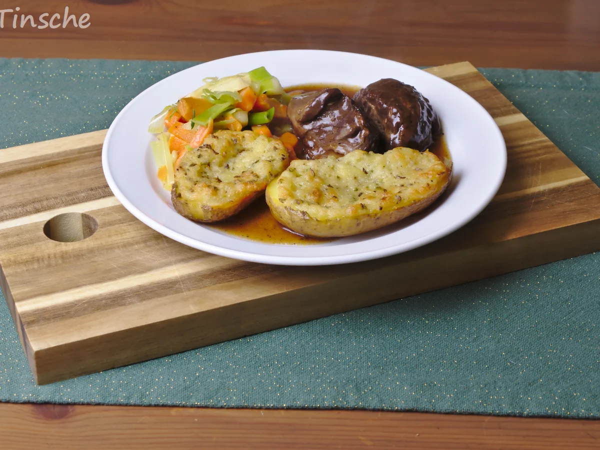 Rezept: Schweinebäckchen in Pinot Noir geschmort Bild Nr. 6667 Schweinebäckchen in Pinot Noir geschmort - Rezept - Bild Nr. 6667