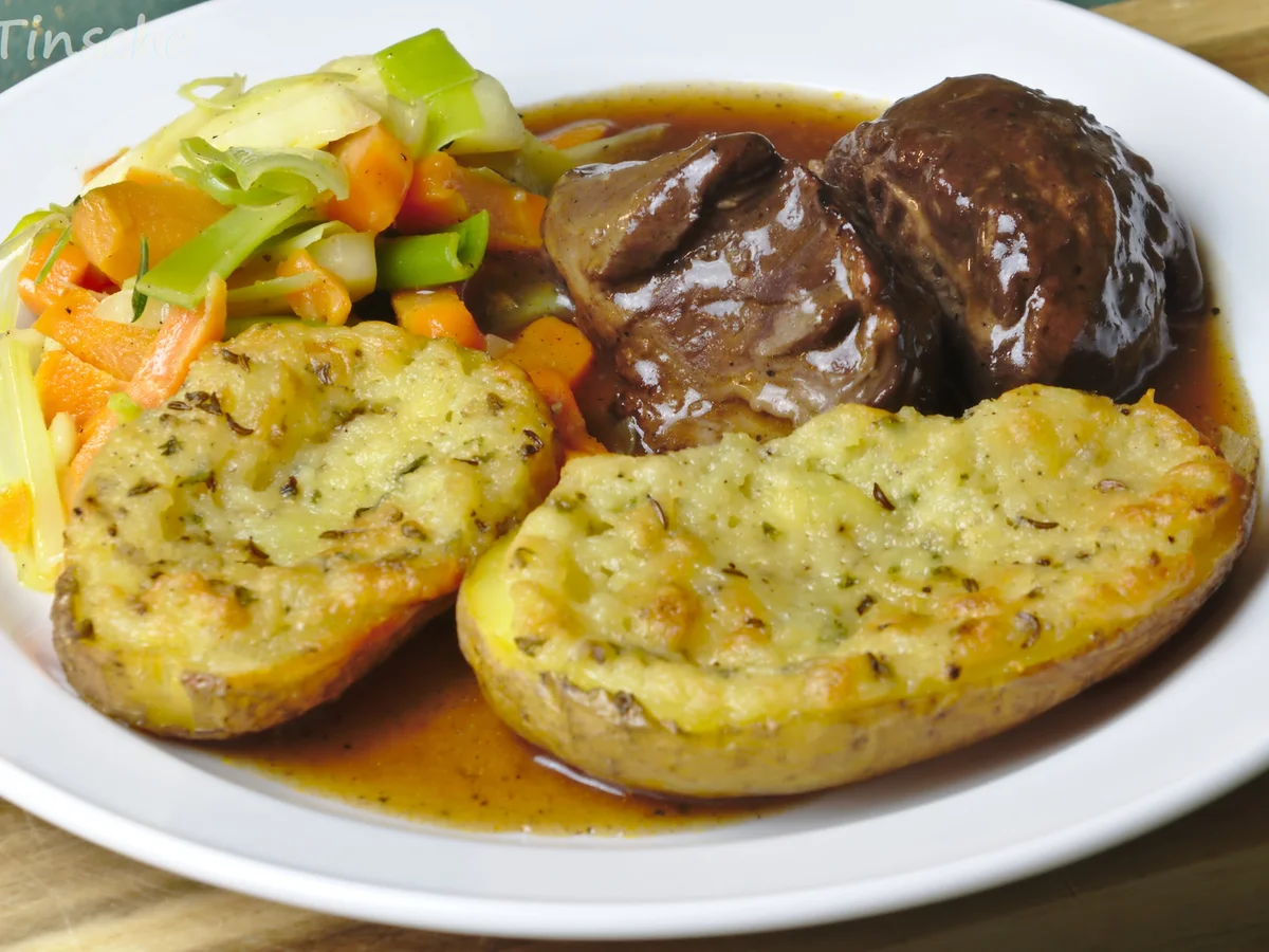 Rezept: Schweinebäckchen in Pinot Noir geschmort Bild Nr. 6669 Schweinebäckchen in Pinot Noir geschmort - Rezept - Bild Nr. 6669