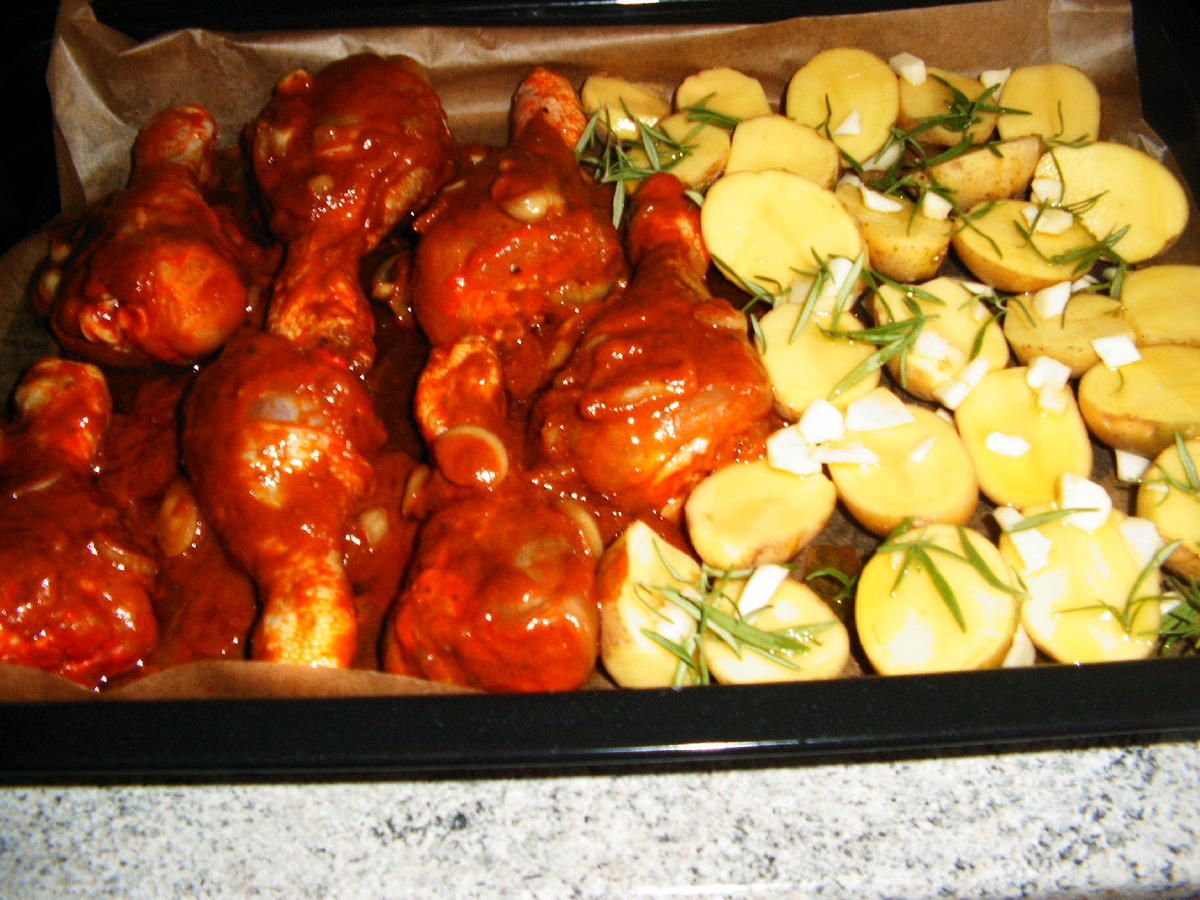 Hähnchenunterkeulen aus den Ofen mit Ofenkartoffeln - Rezept - Bild Nr. 6649