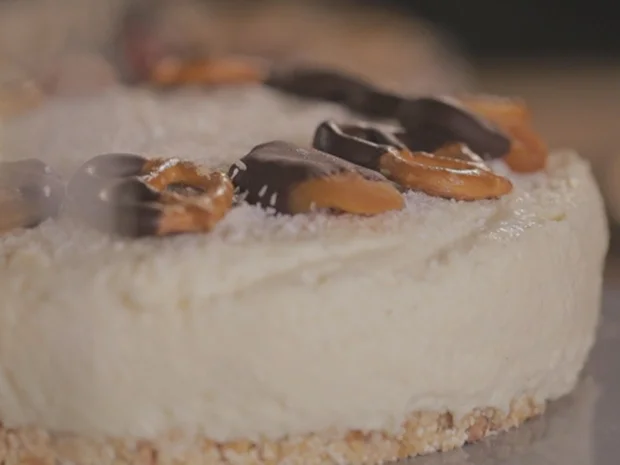 Vanilletorte mit Wackelpudding-Überraschung - Rezept - Bild Nr. 2