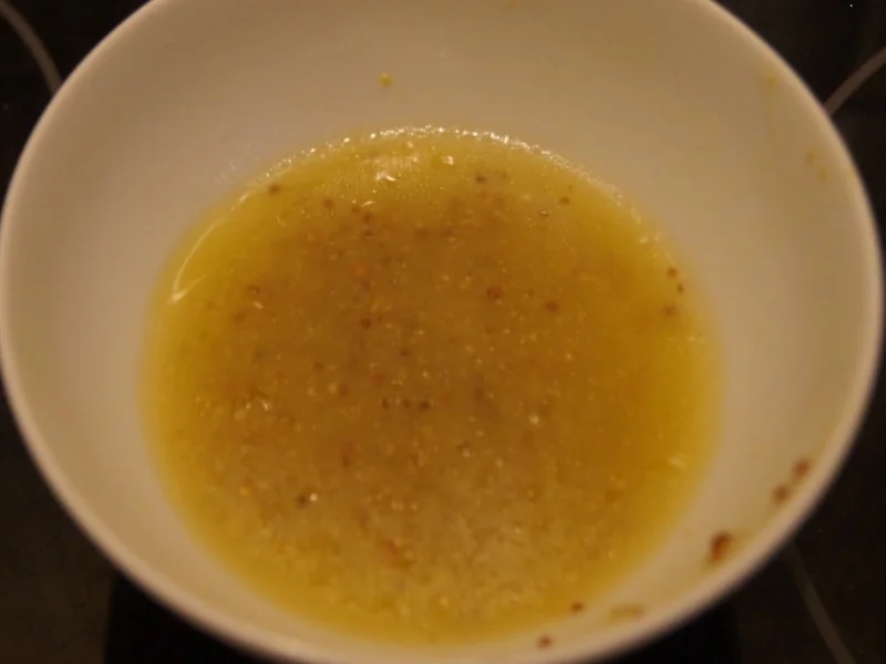 Rezept: Feldsalat mit Rispentomaten, Radieschen und Wildlachsfilet Bild Nr. 8 Feldsalat mit Rispentomaten, Radieschen und Wildlachsfilet - Rezept - Bild Nr. 8