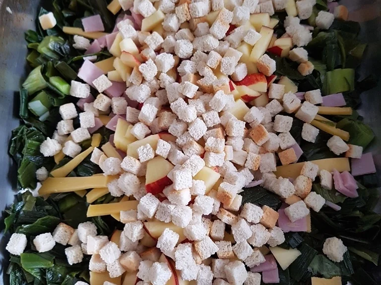 Verschiedene Gemüsesorten  und etwas Pastateig - Rezept - Bild Nr. 6666