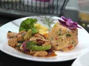 Chicken Teriyaki Wok mit Fried Rice, Teriyaki Sauce und Fried Rice Sauce - Rezept - Bild Nr. 2