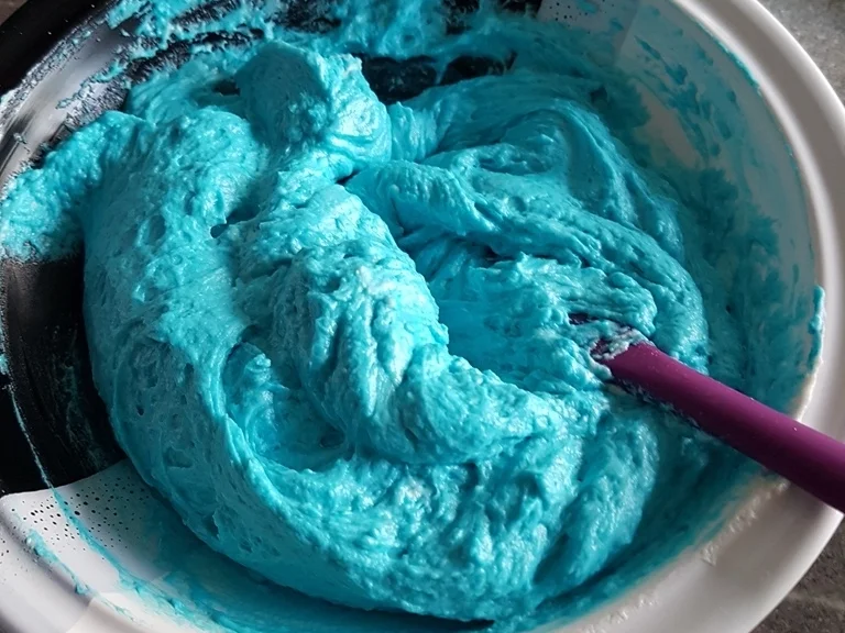 Rezept: Viki`s Geburtstagstorte 2018 (ist eine Elsa oder Frozen Torte) Bild Nr. 6661 Viki`s Geburtstagstorte 2018 (ist eine Elsa oder Frozen Torte) - Rezept - Bild Nr. 6661