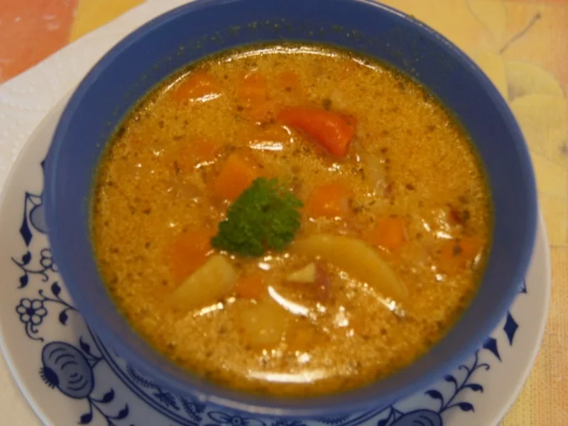 Rezept: Kürbis-Gemüse-Eintopf mit Schinkenwürfeln Bild Nr. 6663 Kürbis-Gemüse-Eintopf mit Schinkenwürfeln - Rezept - Bild Nr. 6663