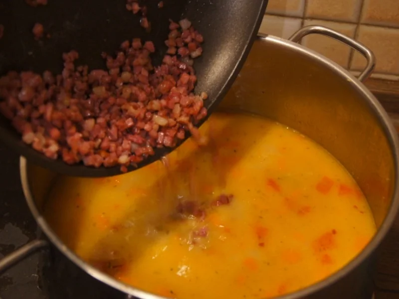 Rezept: Kürbis-Gemüse-Eintopf mit Schinkenwürfeln Bild Nr. 6673 Kürbis-Gemüse-Eintopf mit Schinkenwürfeln - Rezept - Bild Nr. 6673