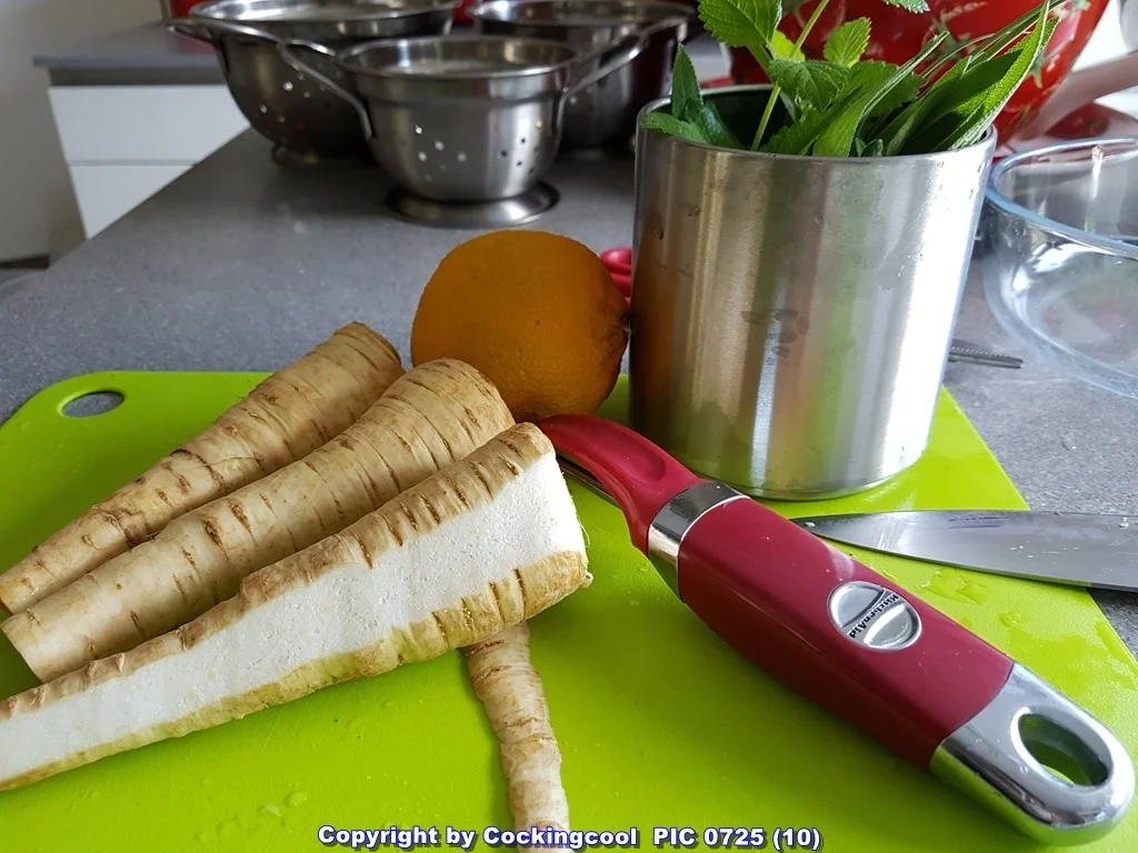 Lachsfilet mit Salat und Pastinakenpürree - Rezept - Bild Nr. 6699