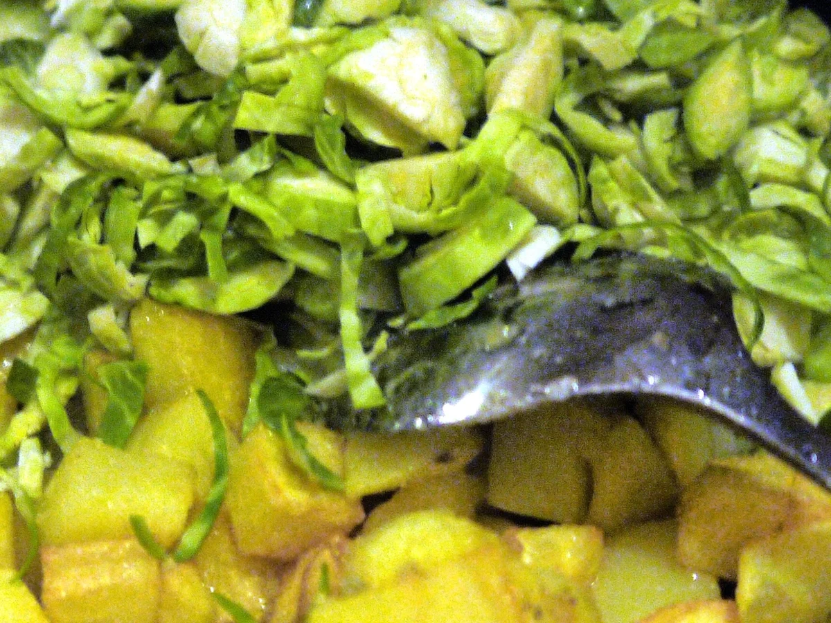 Rezept: Kartoffel-Rosenkohl-Frittata Bild Nr. 6722 Kartoffel-Rosenkohl-Frittata - Rezept - Bild Nr. 6722