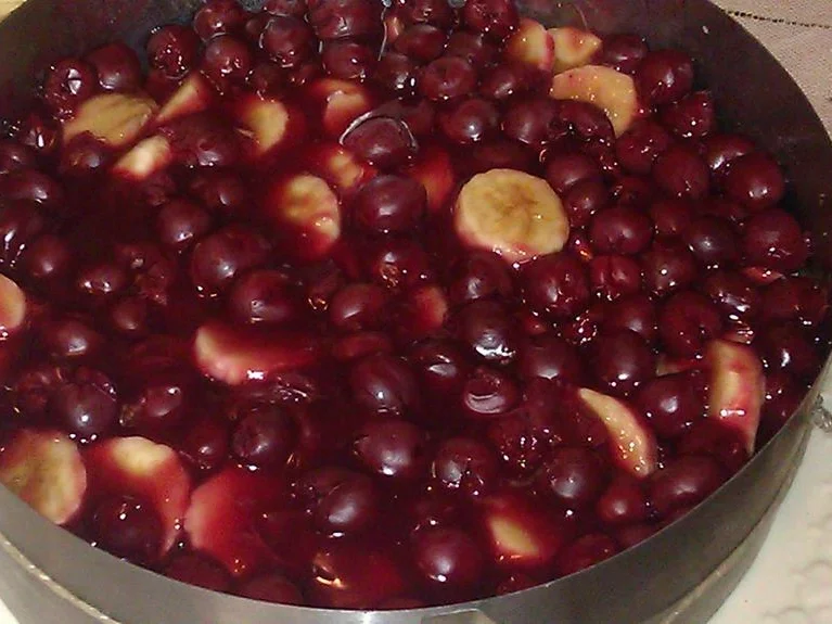 Rezept: Gewittertorte Bild Nr. 6718 Gewittertorte - Rezept - Bild Nr. 6718