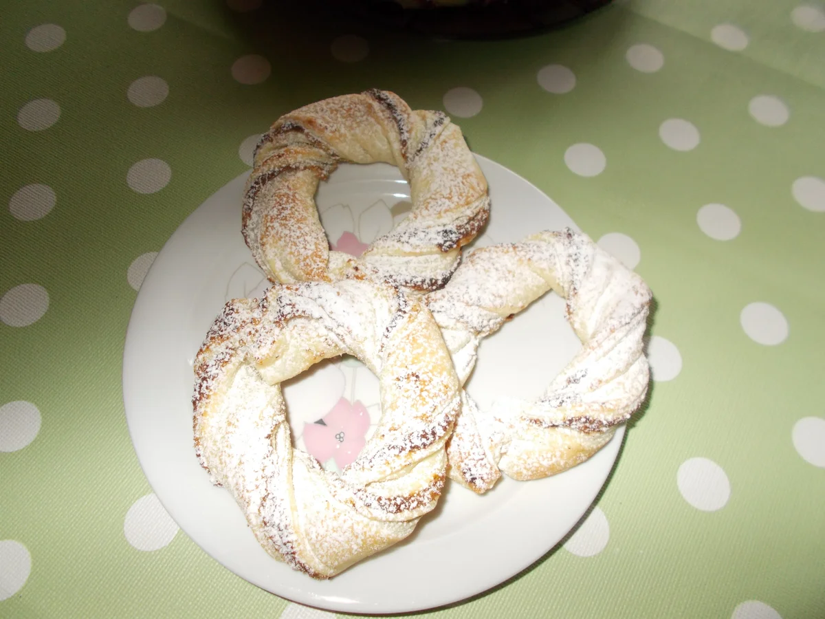 Rezept: NUSSKRINGEL Bild Nr. 6719 NUSSKRINGEL - Rezept - Bild Nr. 6719