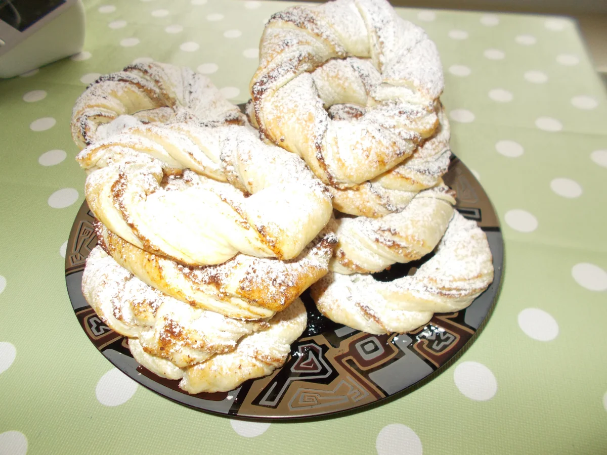 Rezept: NUSSKRINGEL Bild Nr. 6725 NUSSKRINGEL - Rezept - Bild Nr. 6725