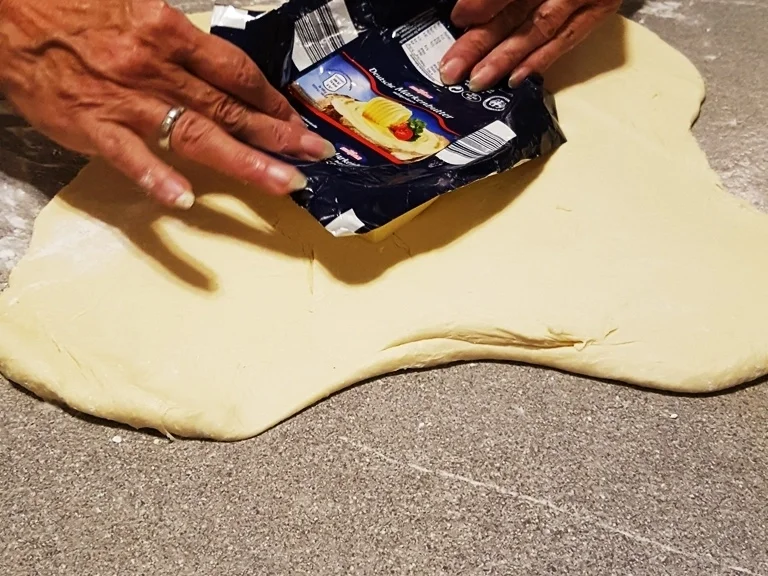 Rezept: Butter Blätterteig das "Grundrezept" Handmade Bild Nr. 6747 Butter Blätterteig das "Grundrezept" Handmade - Rezept - Bild Nr. 6747