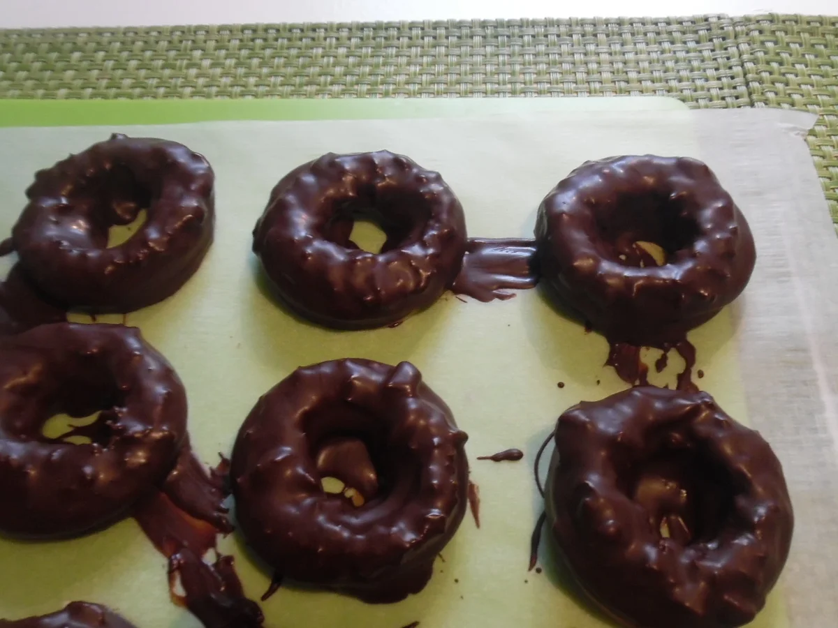 Rezept: Macadamia-Nougat-Kringel Bild Nr. 6719 Macadamia-Nougat-Kringel - Rezept - Bild Nr. 6719