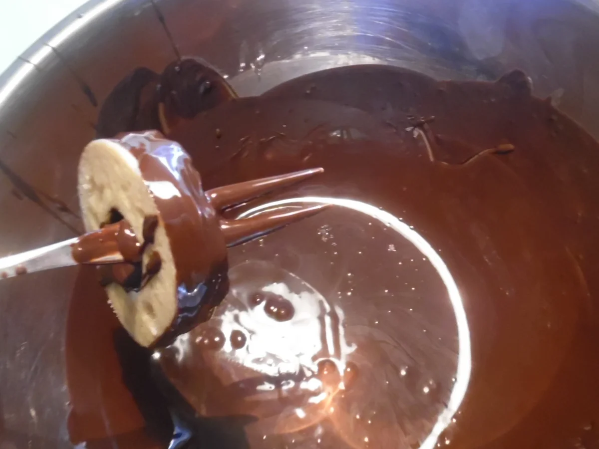 Rezept: Macadamia-Nougat-Kringel Bild Nr. 6720 Macadamia-Nougat-Kringel - Rezept - Bild Nr. 6720