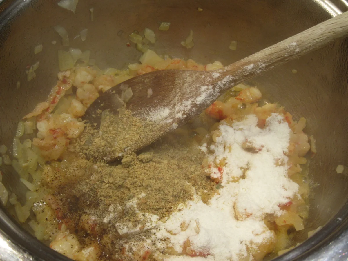 Rezept: Fisch: Seesaibling mit Krebsfleischsoße und Wurzelpüree Bild Nr. 6721 Fisch: Seesaibling mit Krebsfleischsoße und Wurzelpüree - Rezept - Bild Nr. 6721