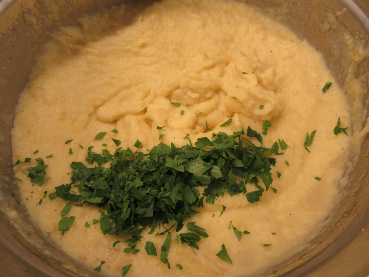 Rezept: Fisch: Seesaibling mit Krebsfleischsoße und Wurzelpüree Bild Nr. 6727 Fisch: Seesaibling mit Krebsfleischsoße und Wurzelpüree - Rezept - Bild Nr. 6727