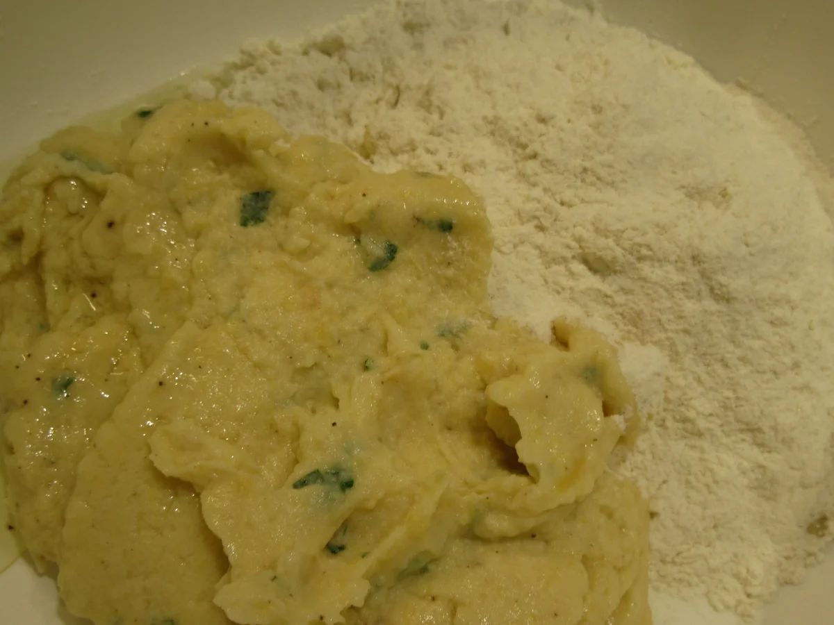 Geflügel: Entenschlegel in Orangensoße mit Wurzelschupfnudeln* - Rezept - Bild Nr. 6737