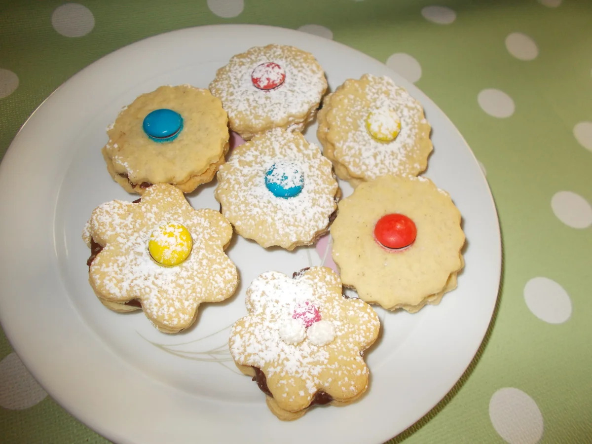 PLÄTZCHEN mit Smarties - Rezept - Bild Nr. 6735