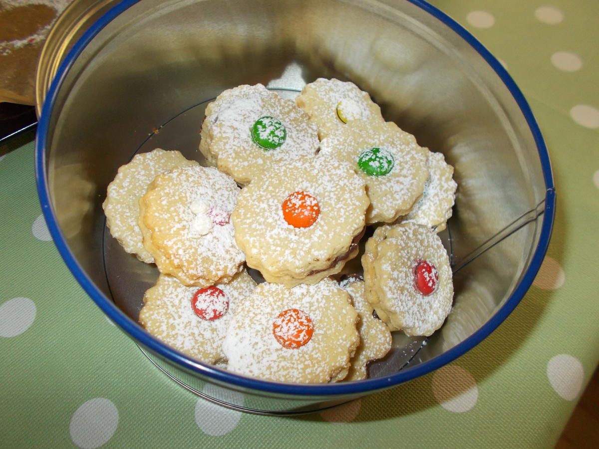 PLÄTZCHEN mit Smarties - Rezept - Bild Nr. 6746