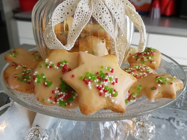Mürbteig Plätzchen auf Vorrat "Weihnachtsbäckerei" - Rezept - Bild Nr. 6741