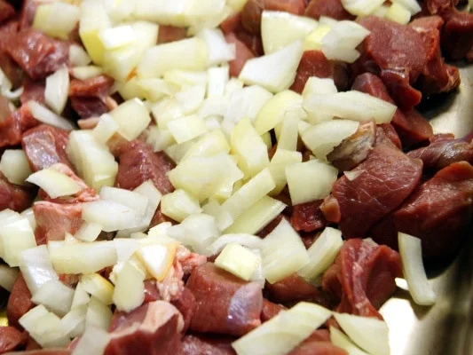 Rezept: Keilergulasch mit Hinterodenwälder Pilzen Bild Nr. 3 Keilergulasch mit Hinterodenwälder Pilzen - Rezept - Bild Nr. 3