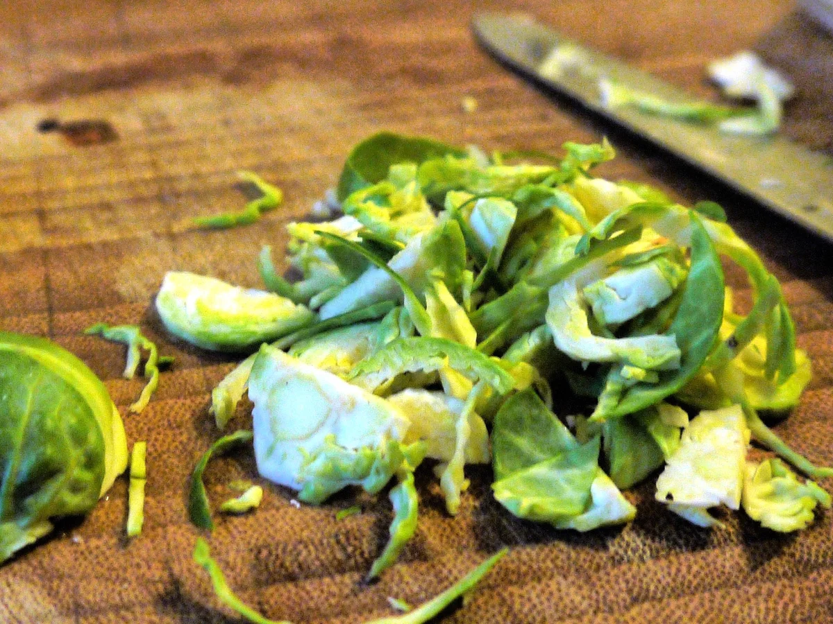 Kasslerbraten mit Rosenkohl in Senfrahm - Rezept - Bild Nr. 7
