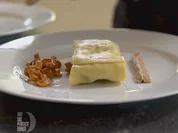 Wildes Maultäschle mit zweierlei Soßen und Pfifferlingen - Rezept - Bild Nr. 2