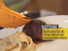 Rinderschmorbraten mit Bandnudeln und Zitronenmöhren - Rezept - Bild Nr. 2