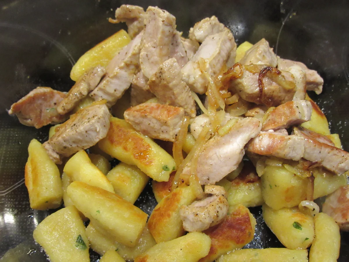 Auflauf: Schupfnudelauflauf mit Rosenkohl und Honig-Senf-Bechamel-Soße - Rezept - Bild Nr. 6744