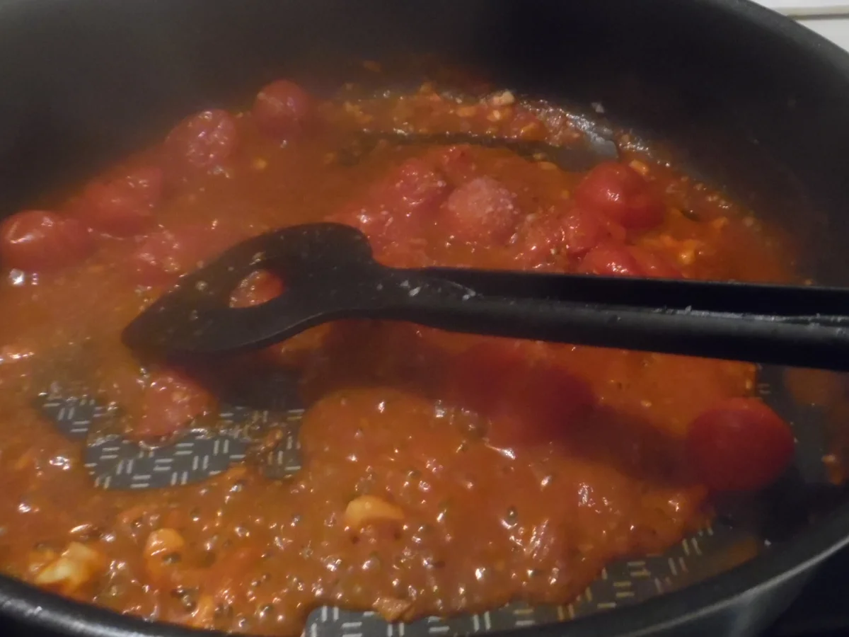 Zoodles (Zucchini-Spaghetti) mit Hüttenkäse...auf italienisch - Rezept - Bild Nr. 6742