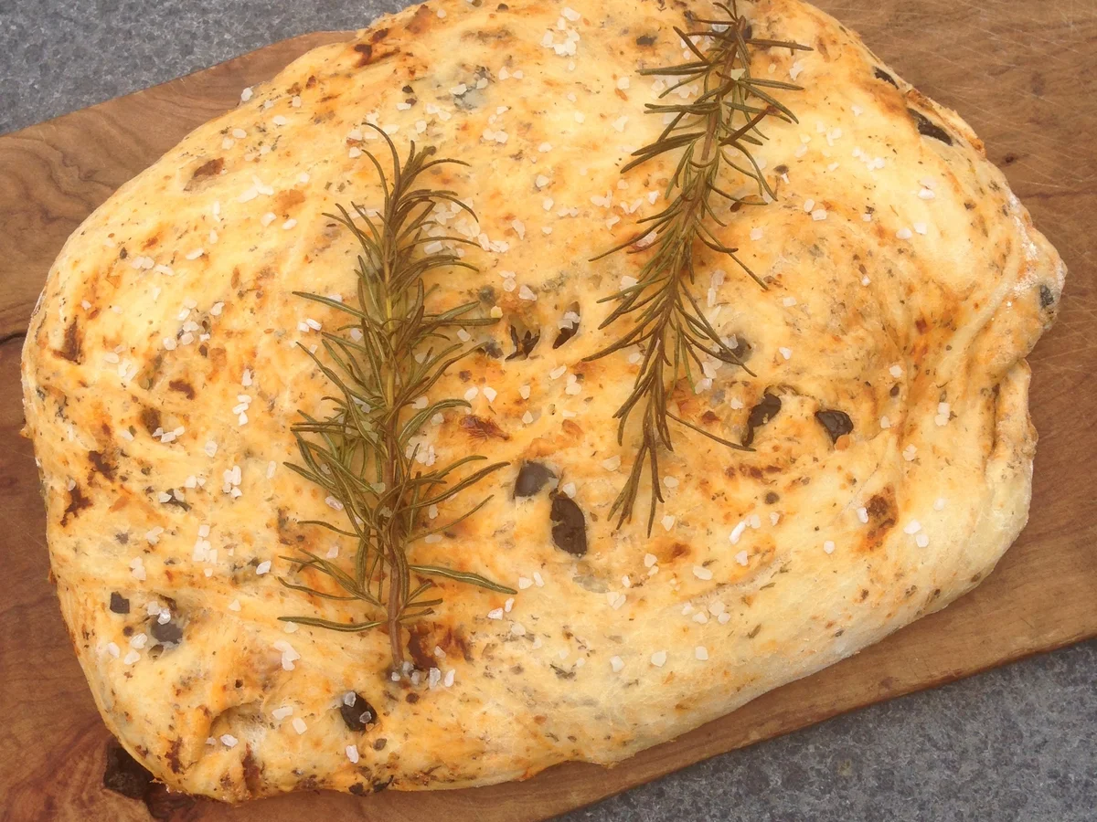 Algen-Focaccia mit Oliven und Tomaten - Rezept - Bild Nr. 6742