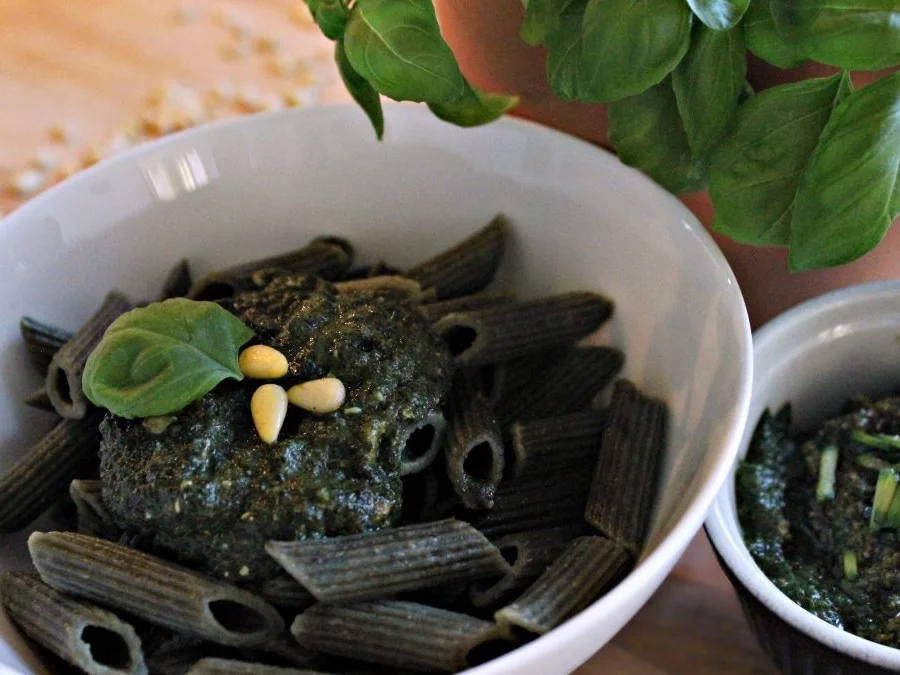 Basilikum-Pesto mit Algen und Vollkornnudeln - Rezept - Bild Nr. 6760