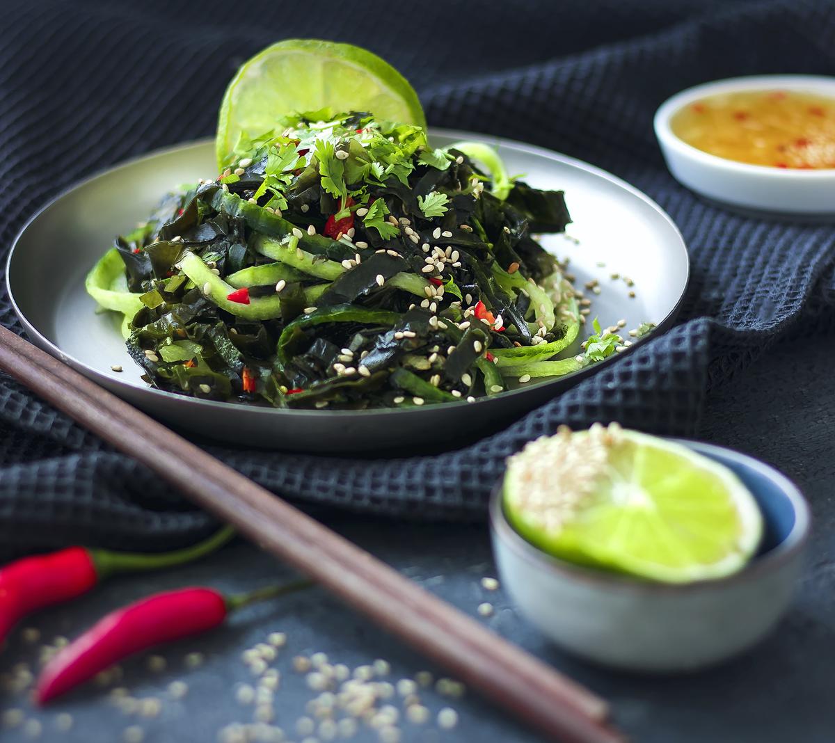 Wakame-Algensalat mit Limette und Gurke - Rezept - Bild Nr. 2