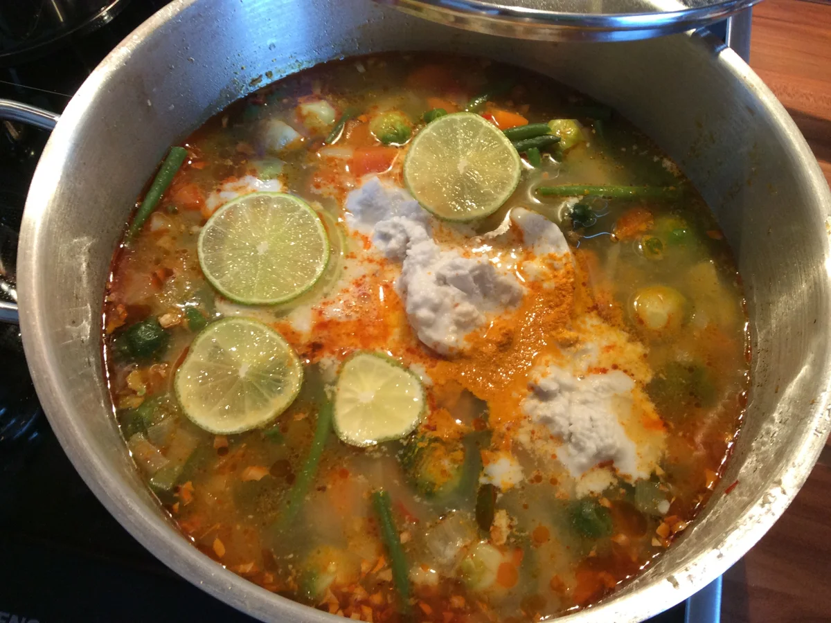 Bunte Gemüsesuppe, asiatisch - Rezept - Bild Nr. 6775