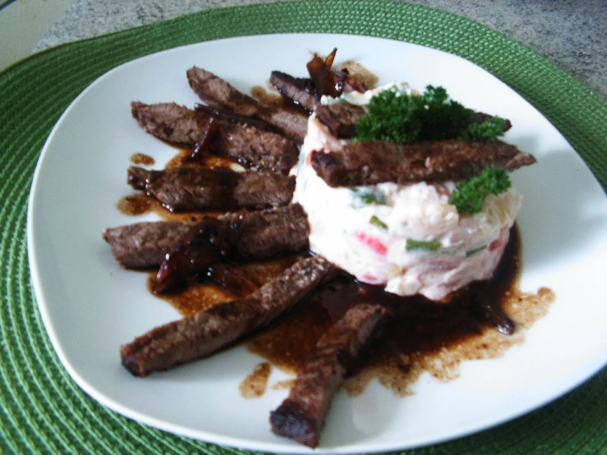 Rindersteaks mit Röstzwiebeln - Rezept - Bild Nr. 2